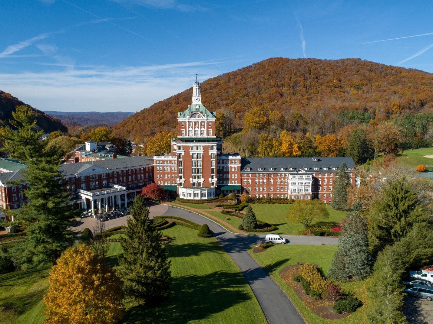 The exterior of the Omni Homestead Resort in Hot Springs, Virginia