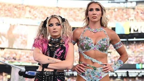 Alexa Bliss and Charlotte Flair make such a great team😍 #WWE ...